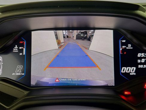 Used 2020 Lamborghini Huracan EVO image 14