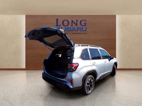 Certified 2025 Subaru Forester Premium image 9