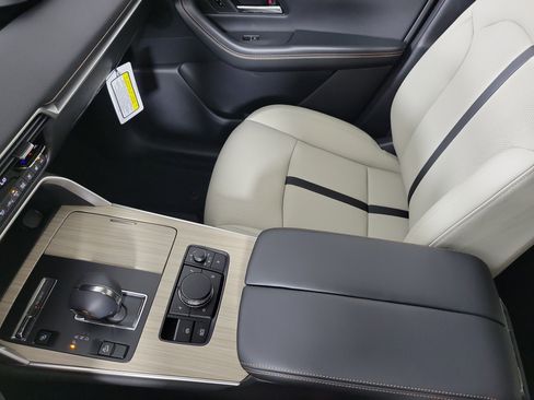 New 2026 MAZDA CX-70 SC Plus AWD/4WD image 24