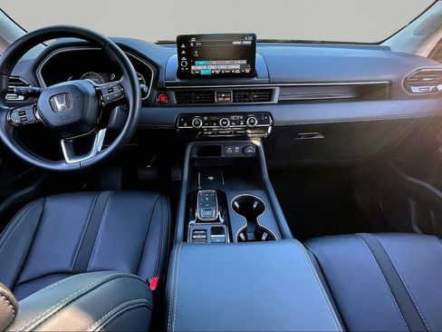 Used 2025 Honda Pilot EX-L image 7