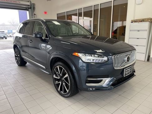 Certified 2023 Volvo XC90 B6 Plus image 5