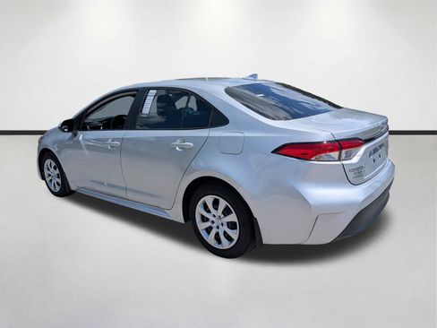 Used 2025 Toyota Corolla LE FWD image 6