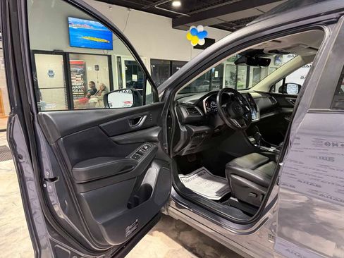 Used 2023 Subaru Ascent Limited AWD/4WD image 32