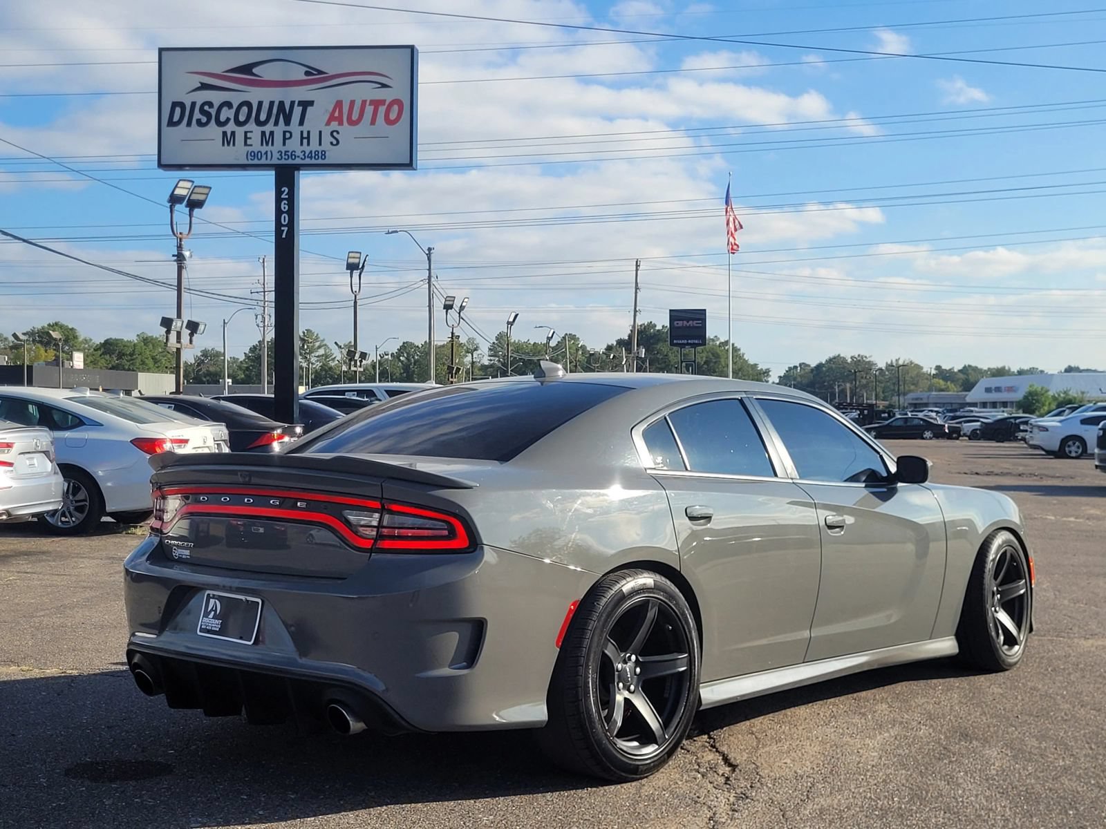 Used 2018 Dodge Charger SRT Hellcat RWD image 10