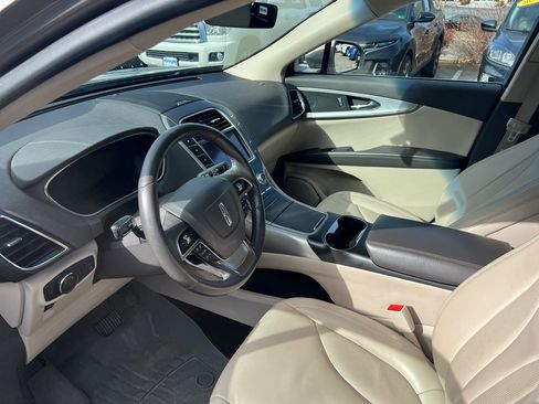 Used 2020 Lincoln Nautilus Premier w/ Equipment Group 101A image 9