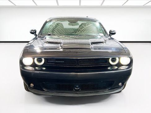 Used 2018 Dodge Challenger SXT Plus RWD image 2