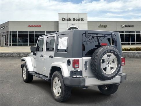 Used 2009 Jeep Wrangler Unlimited Sahara w/ Dual Top Group image 3