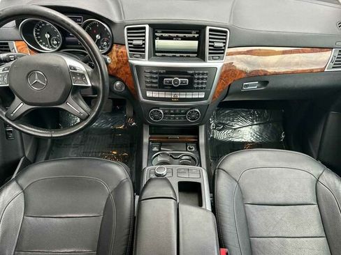 Used 2015 Mercedes-Benz GL 320 BlueTEC 4MATIC image 16