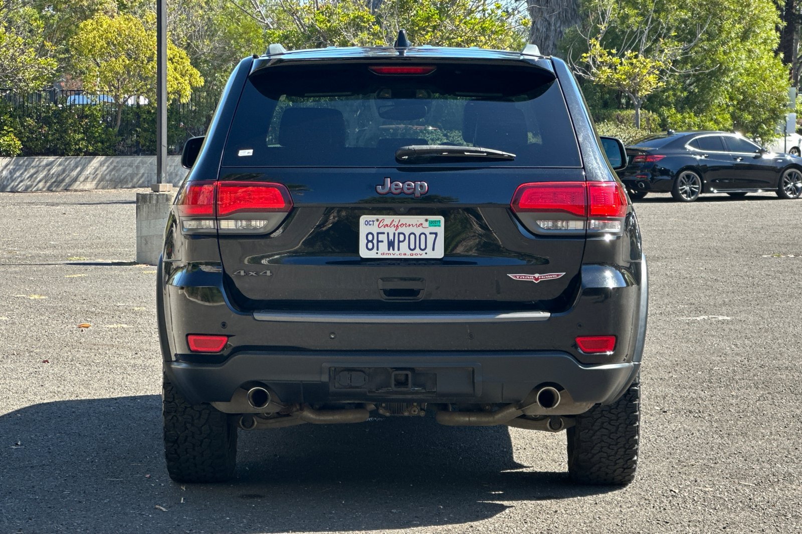 Used 2018 Jeep Grand Cherokee Trailhawk w/ Trailhawk Luxury Group AWD/4WD image 4