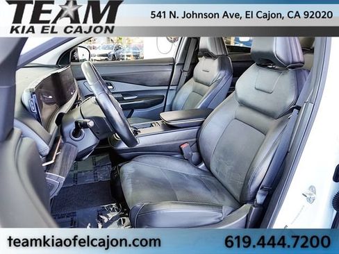 Used 2023 Nissan Ariya FWD image 16