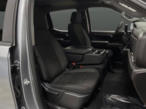 Used 2025 Chevrolet Silverado 1500 LT image 29