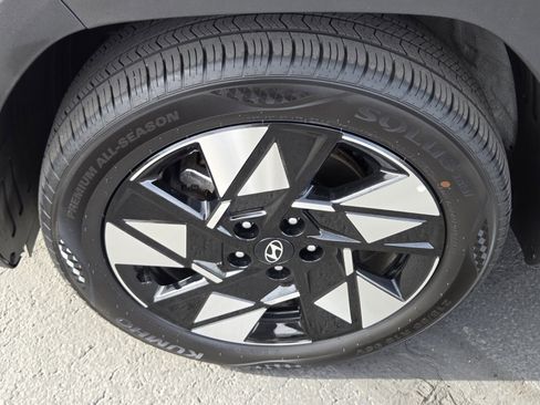 Used 2025 Hyundai Kona SEL image 9