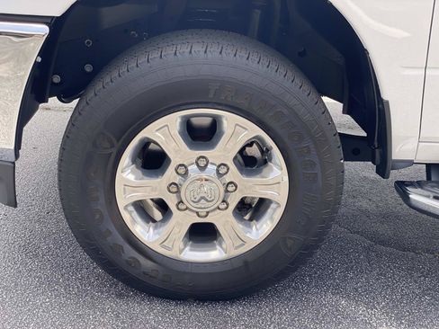 Used 2025 RAM 2500 Big Horn AWD/4WD image 13