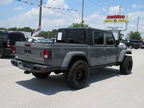 Used 2021 Jeep Gladiator Sport AWD/4WD image 3