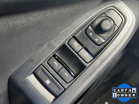 Used 2025 Subaru Crosstrek 2.0i Premium image 23