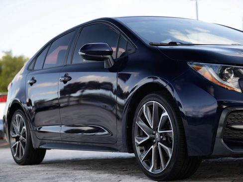 Used 2020 Toyota Corolla SE image 3