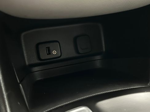 Used 2018 Chevrolet Equinox LT AWD/4WD image 9