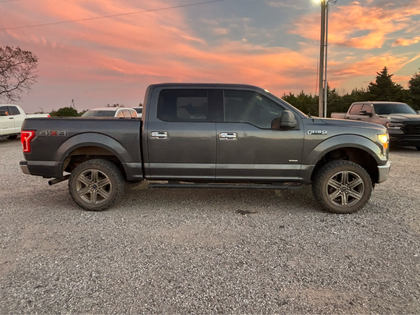Used 2015 Ford F150 XLT AWD/4WD image 7