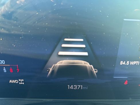 Used 2024 Chevrolet Traverse RS w/ LPO, Floor Liner Package image 28