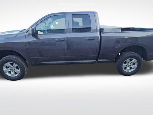 Used 2018 RAM 1500 Tradesman w/ Chrome Appearance Group RWD image 4