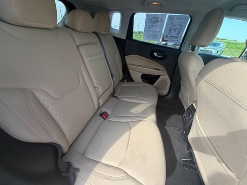 Used 2018 Jeep Compass Sport AWD/4WD image 27