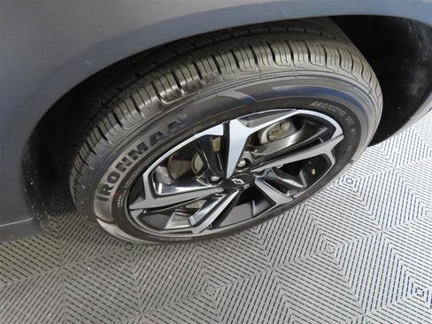 Used 2022 Chevrolet TrailBlazer RS FWD image 9