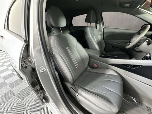 Used 2022 Hyundai Elantra SEL FWD image 27