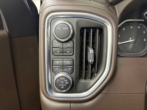 Used 2022 GMC Sierra 1500 Denali w/ Driver Alert Package II AWD/4WD image 24