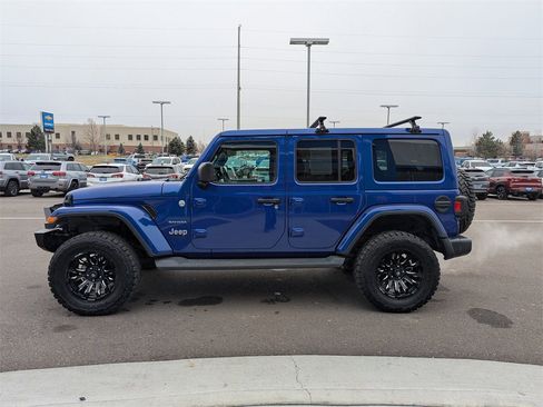 Used 2020 Jeep Wrangler Unlimited Sahara w/ Uconnect 4C Nav & Sound Group image 10