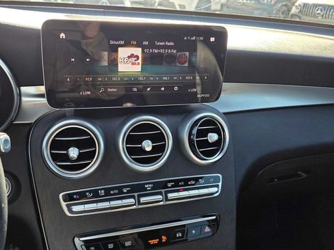 Used 2020 Mercedes-Benz GLC 300 4MATIC image 26