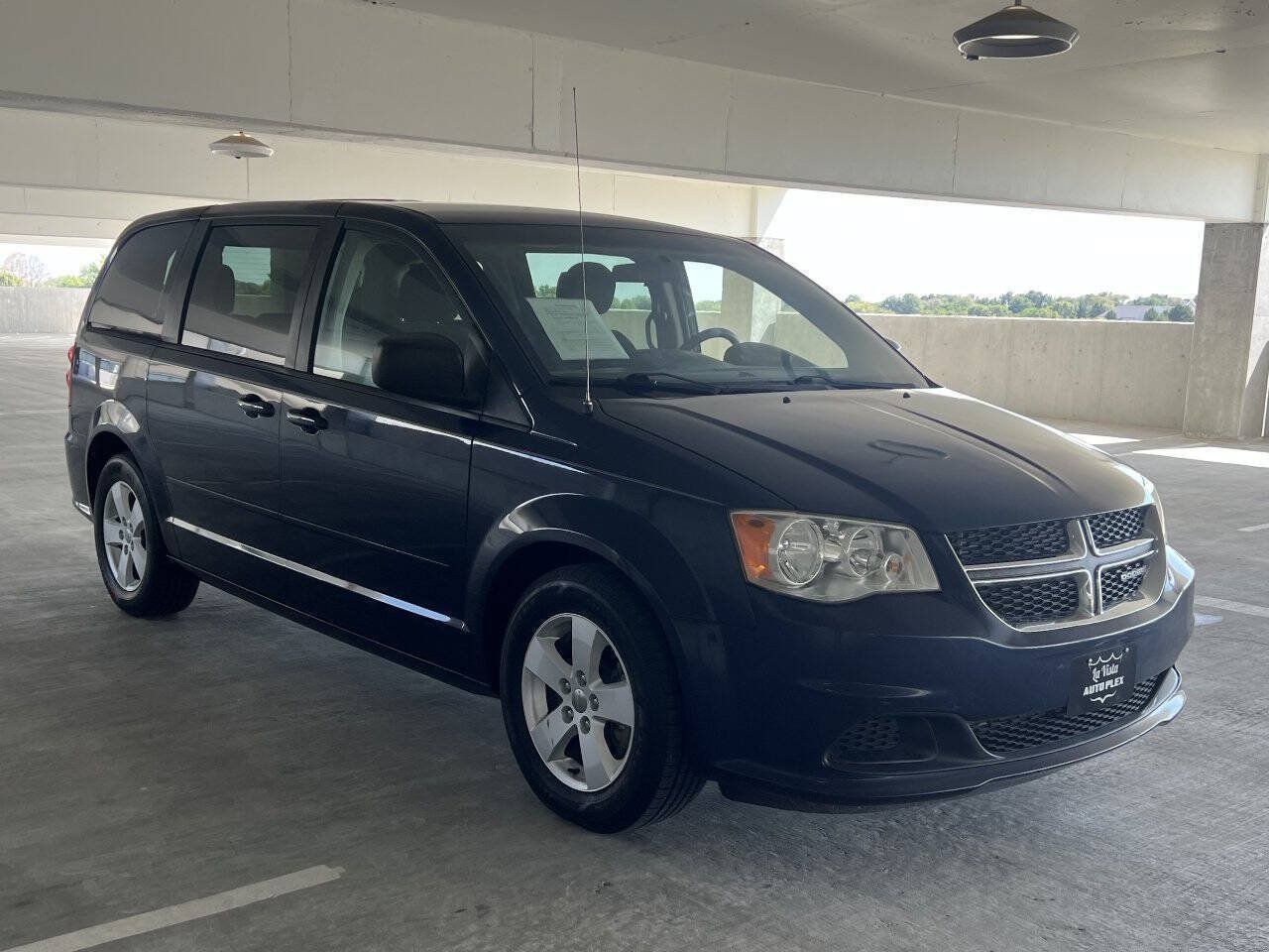 Used 2013 Dodge Grand Caravan SE FWD image 10