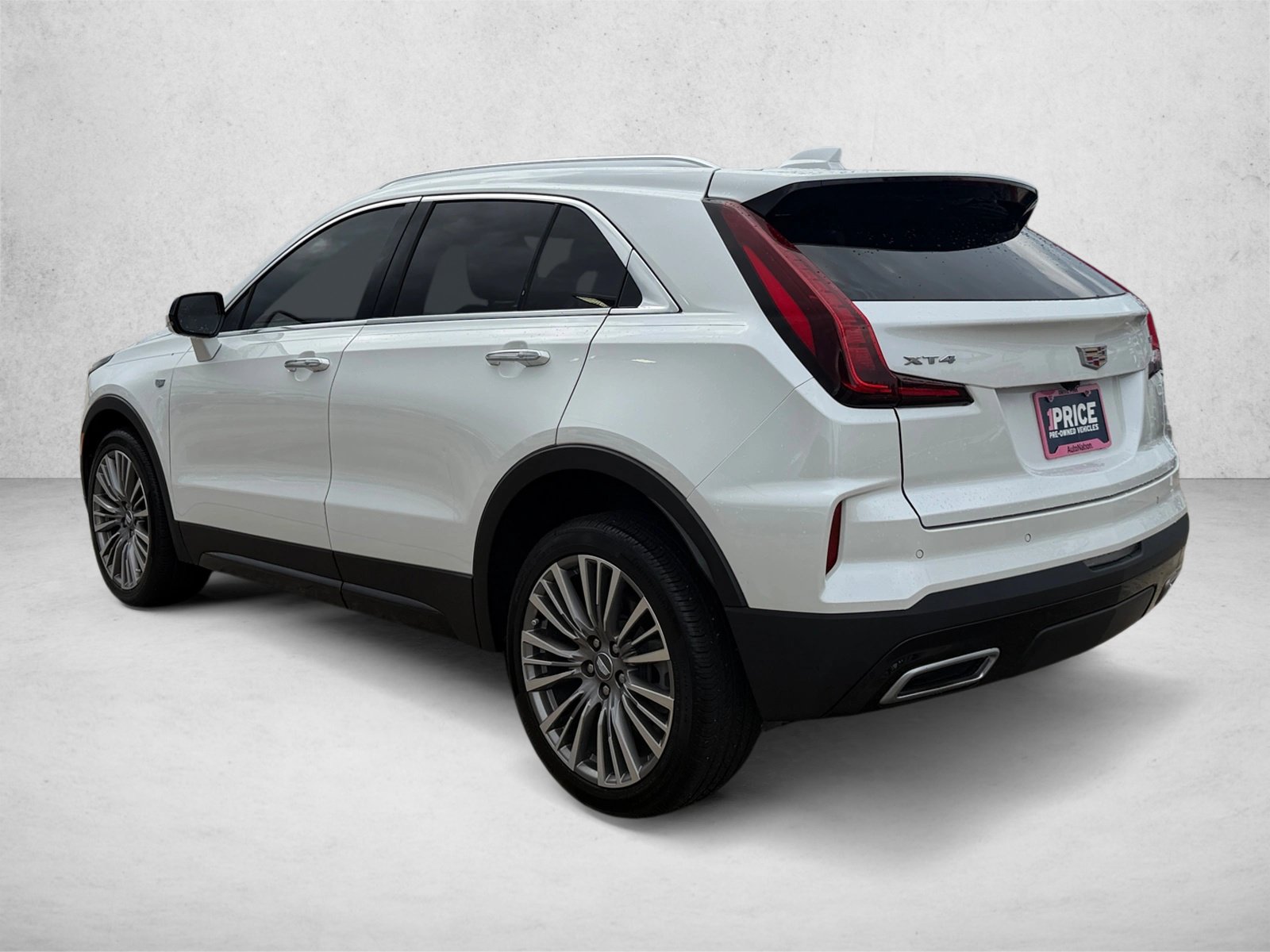 Used 2024 Cadillac XT4 Premium Luxury FWD image 7