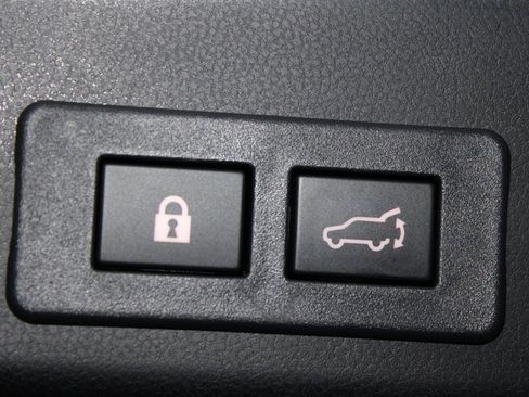 Certified 2025 Subaru Ascent Limited image 31