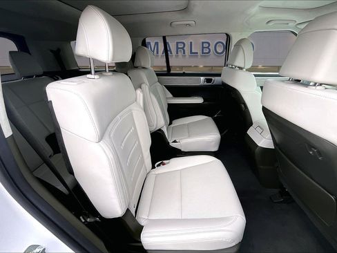 Used 2024 Hyundai Santa Fe Calligraphy AWD/4WD image 27
