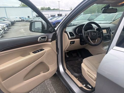 Used 2014 Jeep Grand Cherokee Laredo AWD/4WD image 20