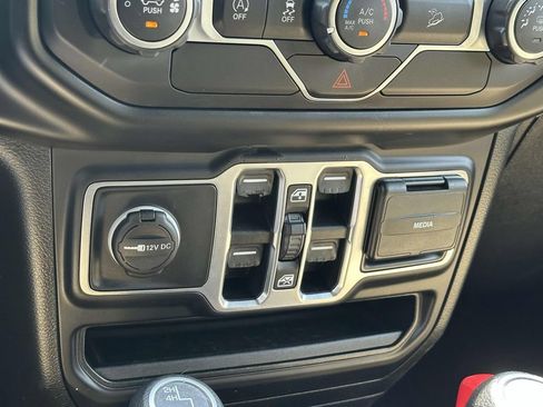Used 2020 Jeep Wrangler Unlimited Sport S AWD/4WD image 29