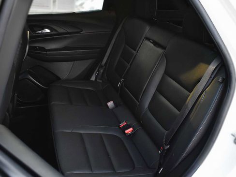 Used 2022 Chevrolet TrailBlazer ACTIV w/ Sun and Liftgate Package image 13