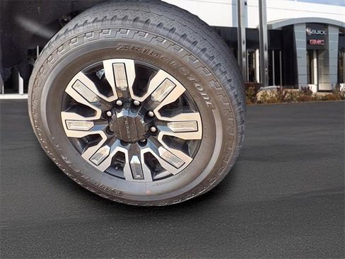 Used 2024 GMC Sierra 2500 Denali w/ Denali Reserve Package image 32