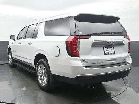 Used 2024 GMC Yukon XL SLT w/ SLT Luxury Package AWD/4WD image 4