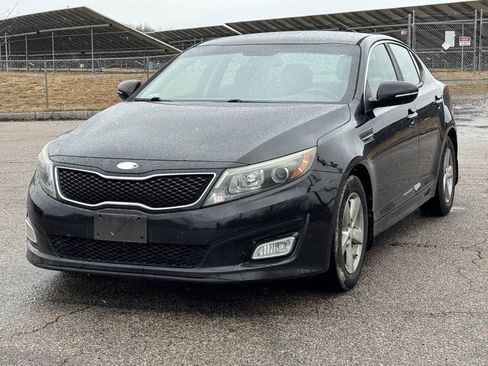 Used 2015 Kia Optima LX image 1