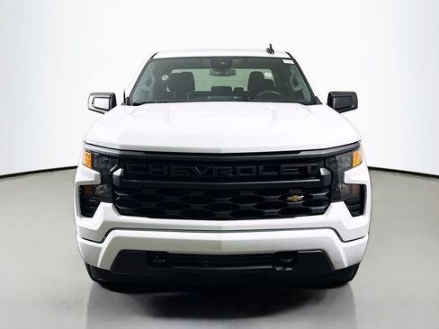 Used 2023 Chevrolet Silverado 1500 Custom RWD image 2