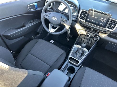 New 2026 Hyundai Venue SE image 13