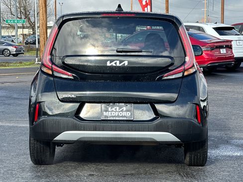 Used 2024 Kia Soul LX w/ Option Group 015 image 5