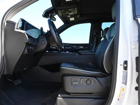 Used 2023 Cadillac Escalade Sport w/ LPO, ONYX Package image 18