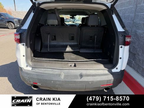 Used 2020 Chevrolet Traverse LT w/ LPO, Floor Liner Package AWD/4WD image 7