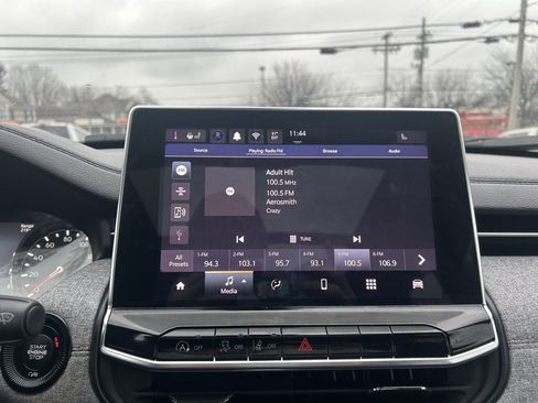 Used 2024 Jeep Compass Latitude w/ Sun and Sound Group image 21