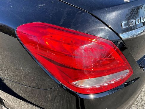 Used 2018 Mercedes-Benz C 300 4MATIC Sedan image 28