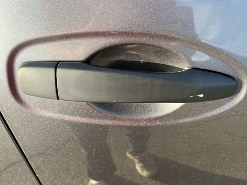 Used 2018 Nissan Rogue S image 49