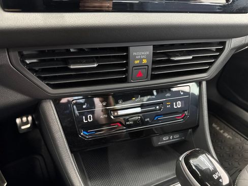Used 2025 Volkswagen Jetta Sport FWD image 25