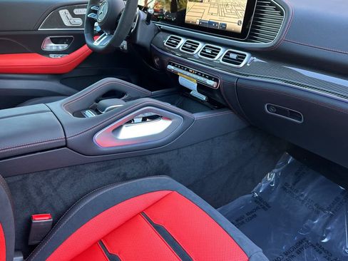 New 2026 Mercedes-Benz GLE 53 AMG 4MATIC Coupe image 15